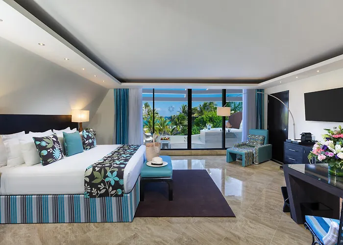 The Pyramid Cancun By Oasis